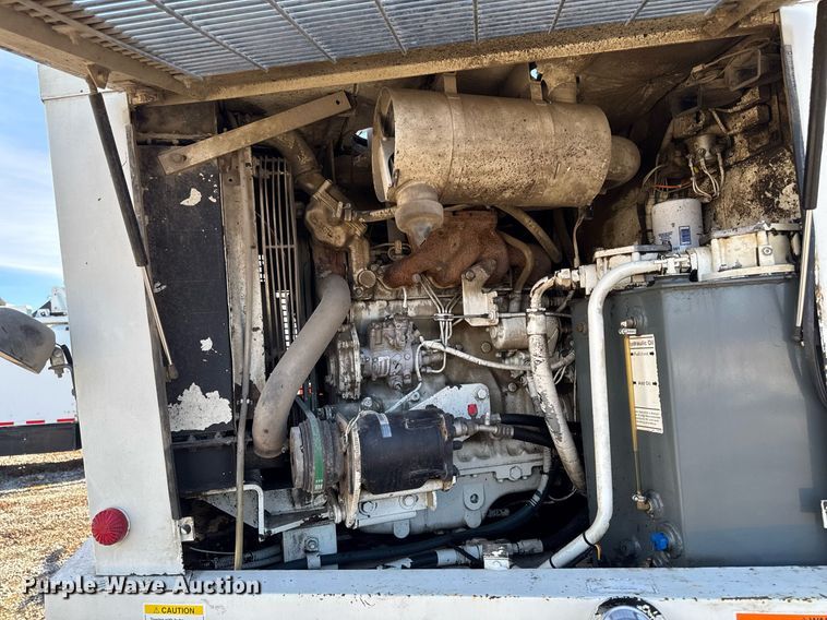 image for item DT0614 1996 Elgin Pelican P Series street sweeper