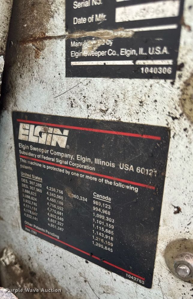 image for item DT0614 1996 Elgin Pelican P Series street sweeper