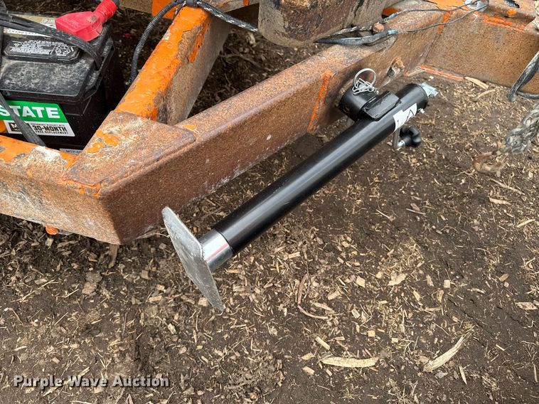 image for item DT0624 2014 Altec DRM12 wood chipper