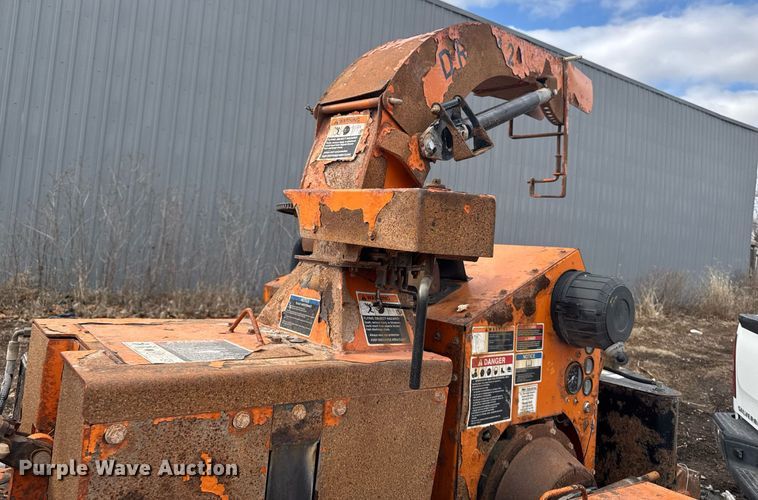 image for item DT0624 2014 Altec DRM12 wood chipper