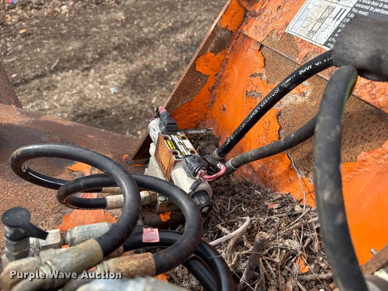 image for item DT0624 2014 Altec DRM12 wood chipper