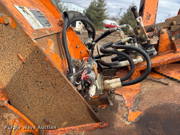 image for item DT0624 2014 Altec DRM12 wood chipper