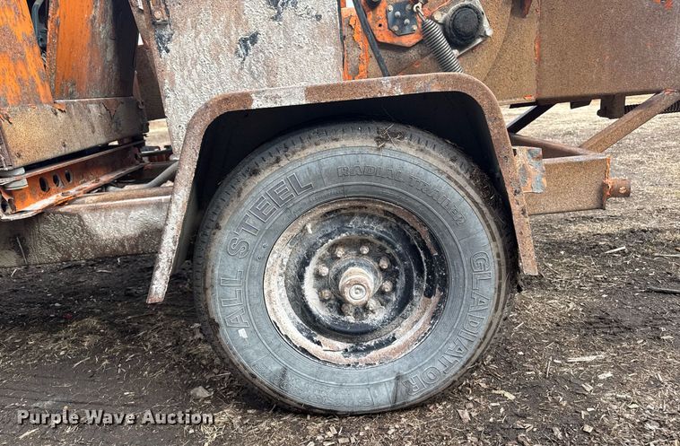 image for item DT0624 2014 Altec DRM12 wood chipper