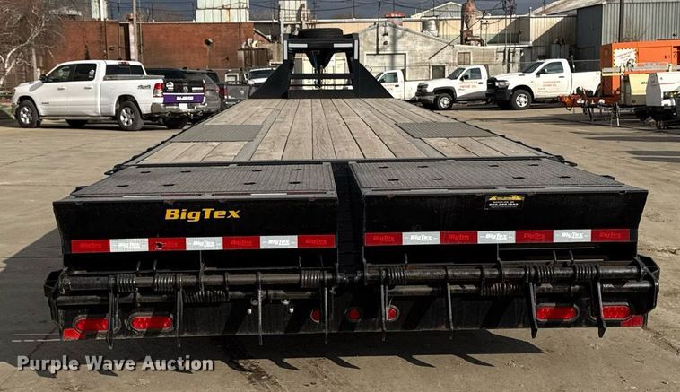 image for item DT0625 2022 Big Tex 22GN-35BK+5MR equipment trailer
