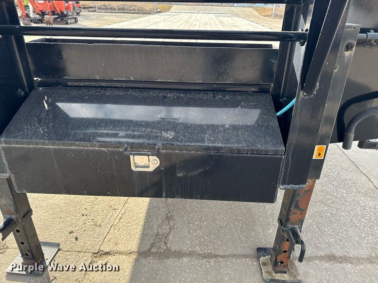 image for item DT0625 2022 Big Tex 22GN-35BK+5MR equipment trailer