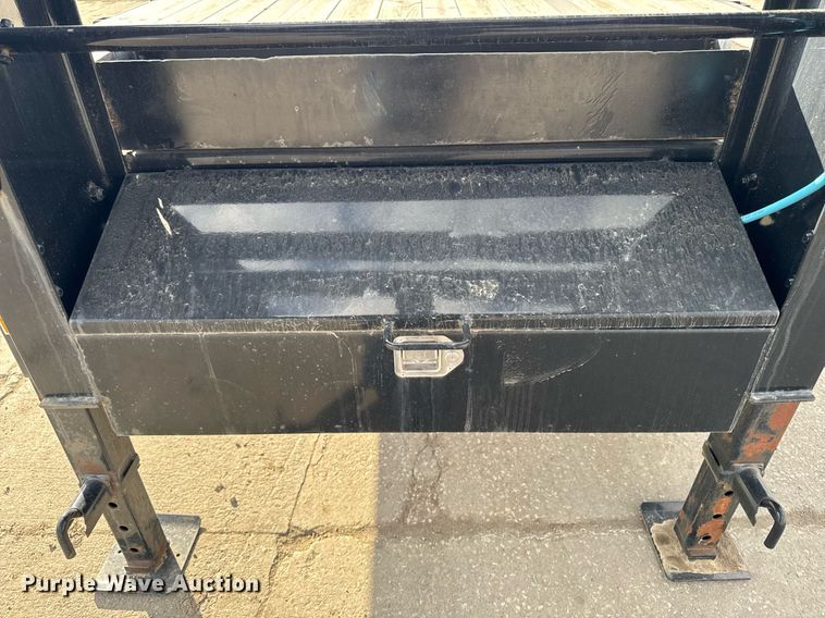 image for item DT0625 2022 Big Tex 22GN-35BK+5MR equipment trailer