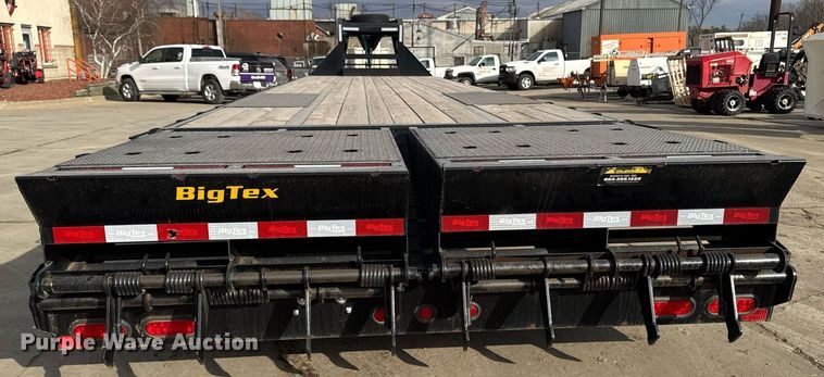 image for item DT0625 2022 Big Tex 22GN-35BK+5MR equipment trailer