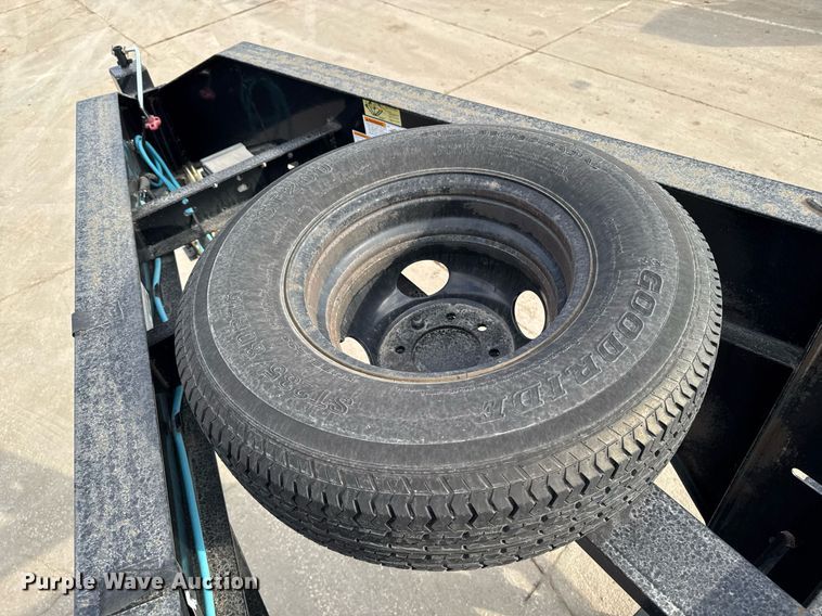 image for item DT0625 2022 Big Tex 22GN-35BK+5MR equipment trailer