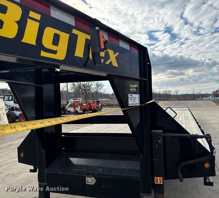 image for item DT0625 2022 Big Tex 22GN-35BK+5MR equipment trailer