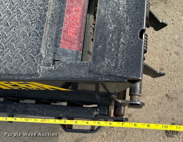 image for item DT0625 2022 Big Tex 22GN-35BK+5MR equipment trailer