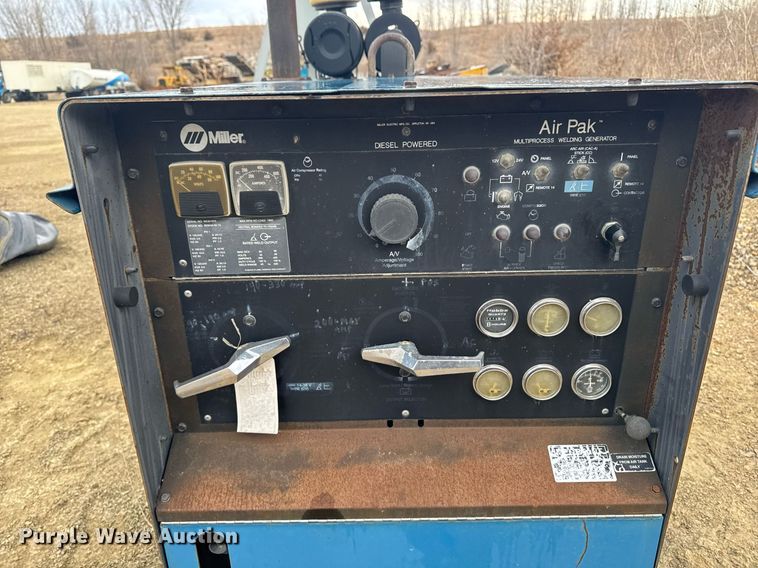 image for item DT0646 Miller Air Pak welder/generator