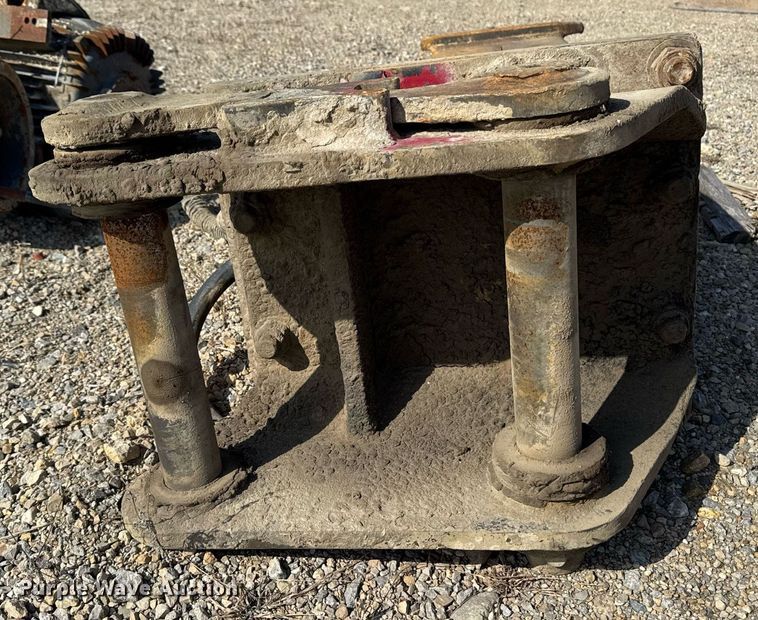 image for item DT0651 Allied 770CS breaker