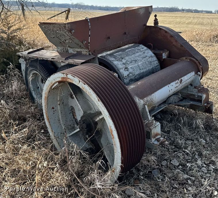 image for item DT0652 Cedarapids roll crusher