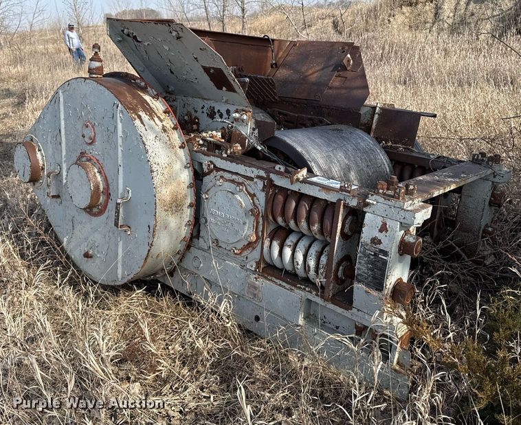 image for item DT0652 Cedarapids roll crusher
