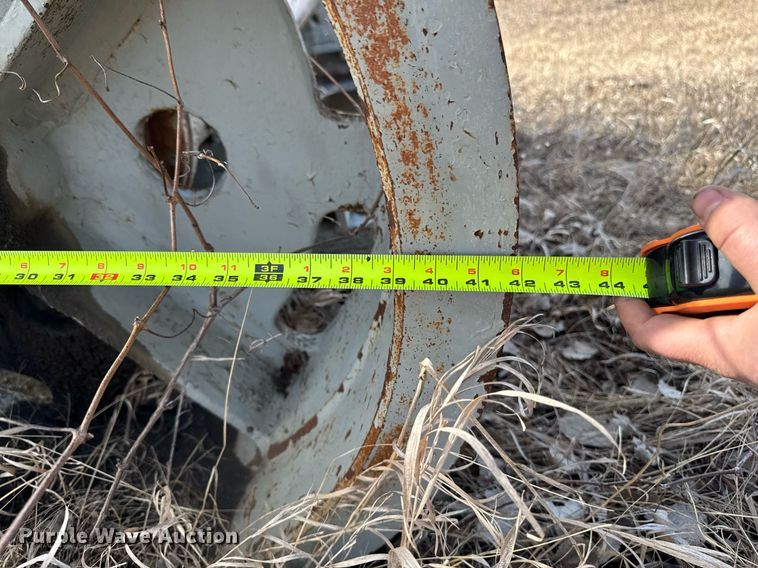 image for item DT0652 Cedarapids roll crusher