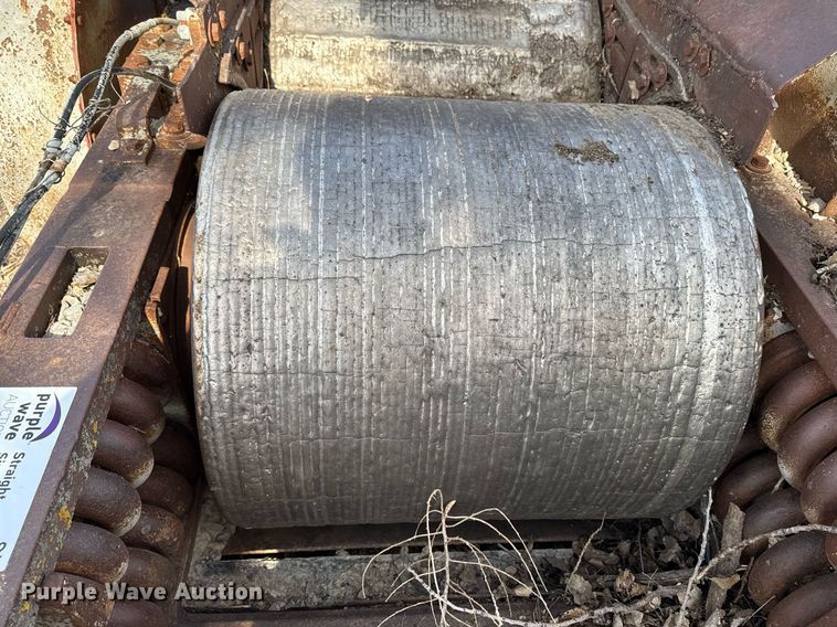 image for item DT0652 Cedarapids roll crusher