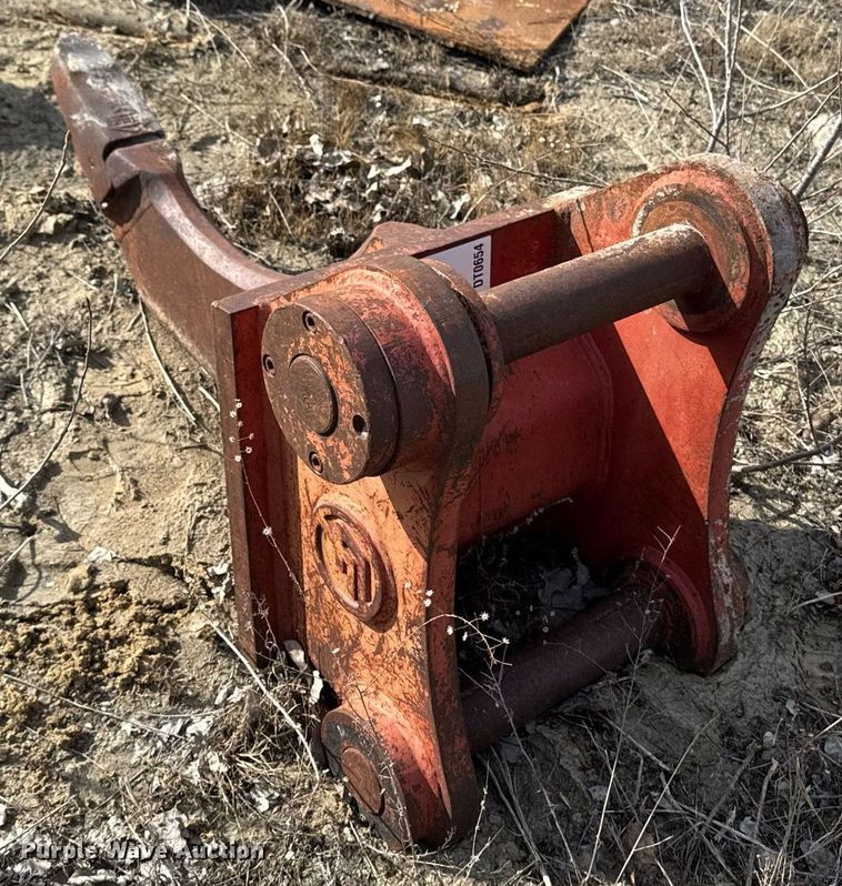 image for item DT0654 Central Fabrication LS3400 C 2 ripper