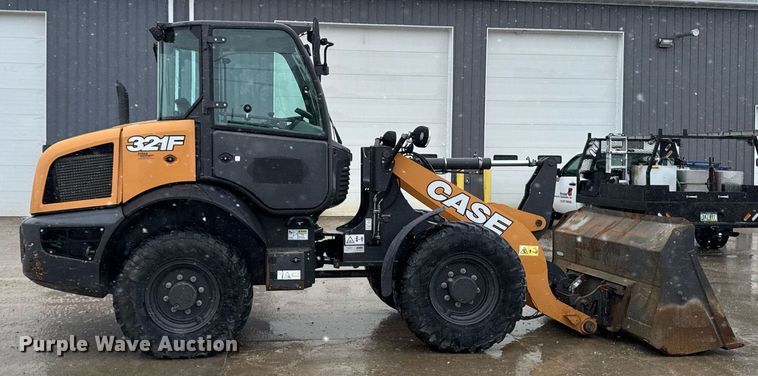 image for item DT0668 2017 Case 321F wheel loader