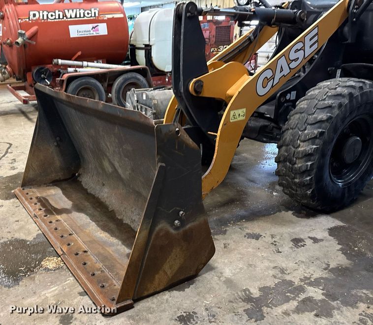 image for item DT0668 2017 Case 321F wheel loader