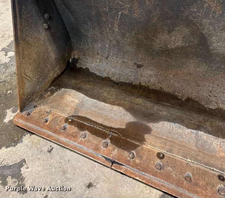 image for item DT0668 2017 Case 321F wheel loader