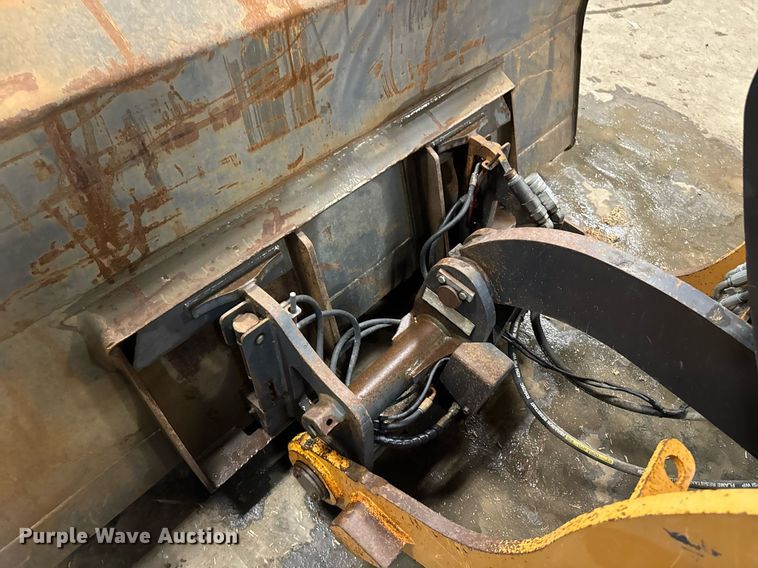 image for item DT0668 2017 Case 321F wheel loader