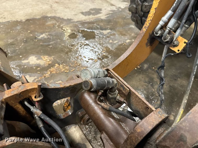 image for item DT0668 2017 Case 321F wheel loader