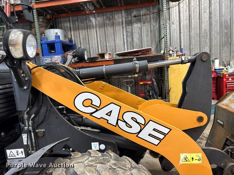 image for item DT0668 2017 Case 321F wheel loader