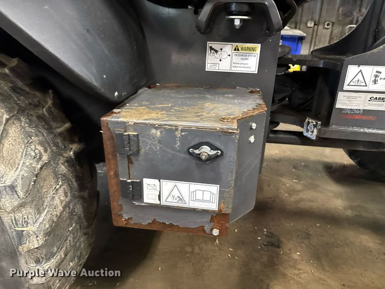 image for item DT0668 2017 Case 321F wheel loader