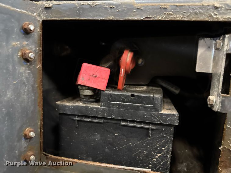 image for item DT0668 2017 Case 321F wheel loader