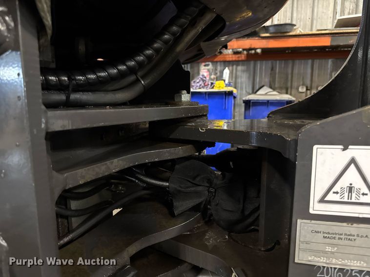 image for item DT0668 2017 Case 321F wheel loader