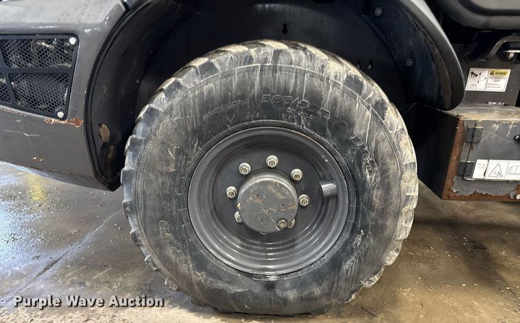 image for item DT0668 2017 Case 321F wheel loader