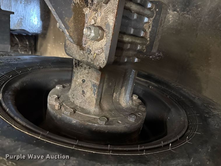 image for item DT0668 2017 Case 321F wheel loader