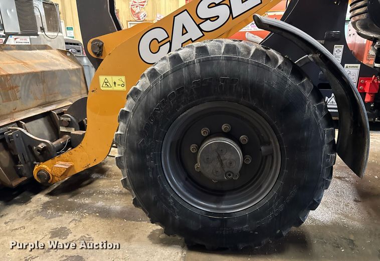 image for item DT0668 2017 Case 321F wheel loader