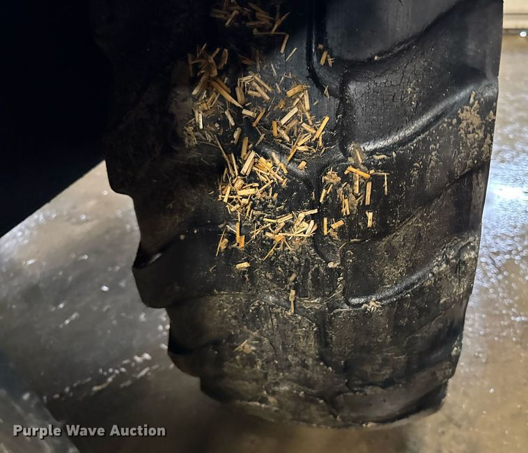 image for item DT0668 2017 Case 321F wheel loader