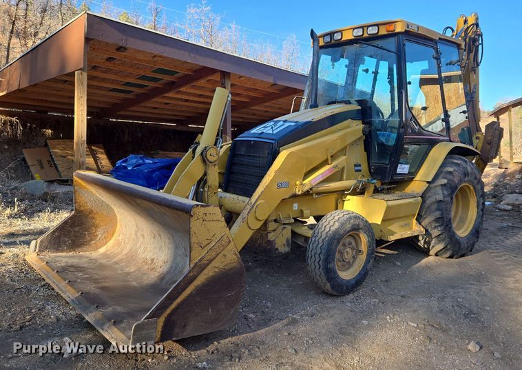 image for item DT7053 2004 Caterpillar 420D backhoe