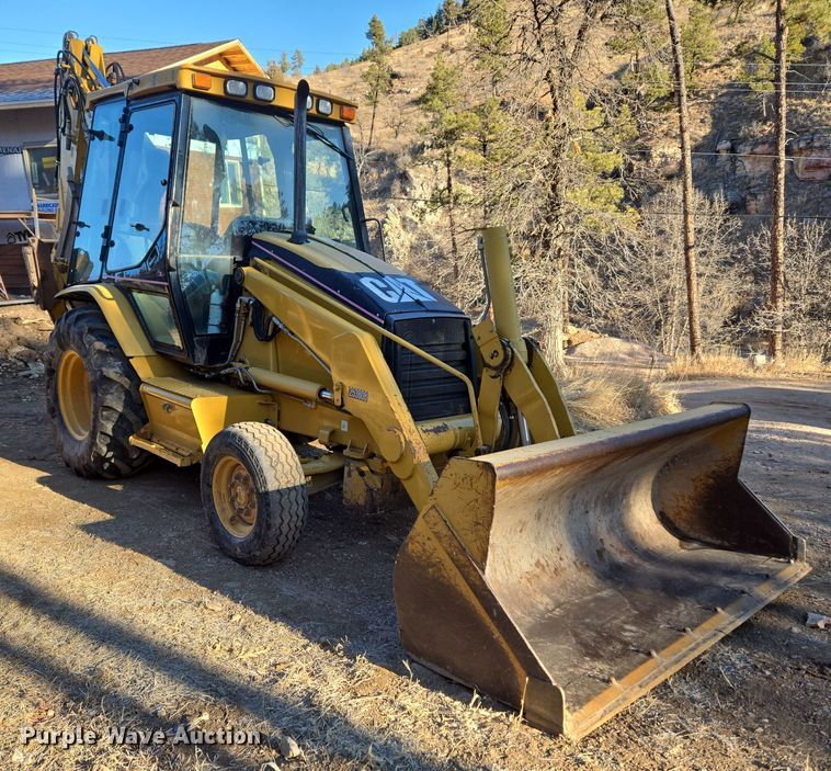 image for item DT7053 2004 Caterpillar 420D backhoe