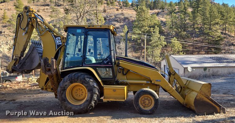 image for item DT7053 2004 Caterpillar 420D backhoe