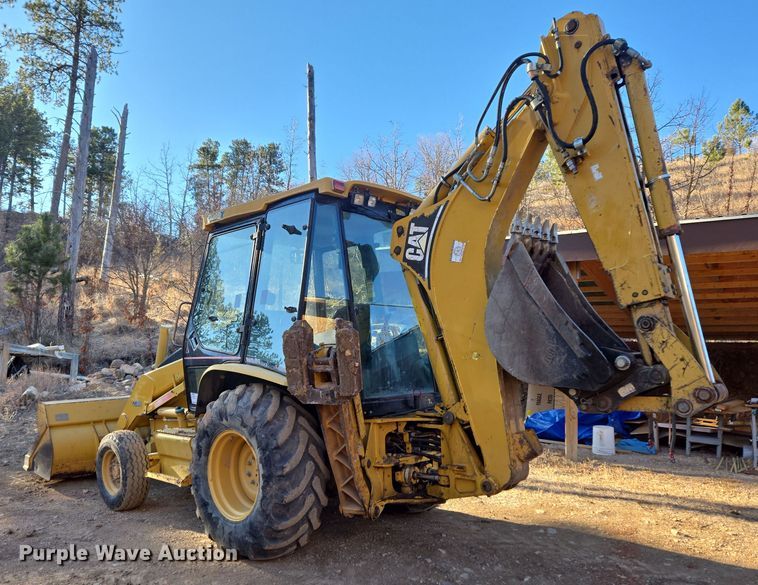 image for item DT7053 2004 Caterpillar 420D backhoe
