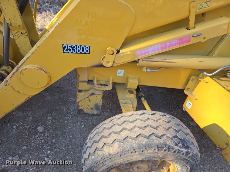 image for item DT7053 2004 Caterpillar 420D backhoe