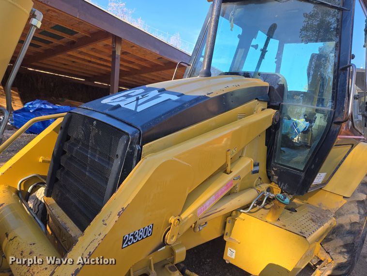 image for item DT7053 2004 Caterpillar 420D backhoe
