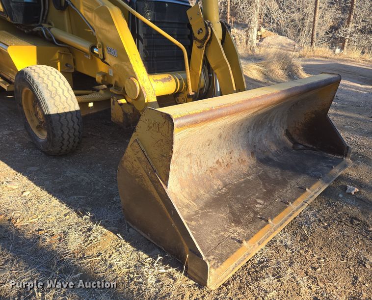 image for item DT7053 2004 Caterpillar 420D backhoe