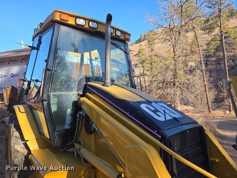 image for item DT7053 2004 Caterpillar 420D backhoe