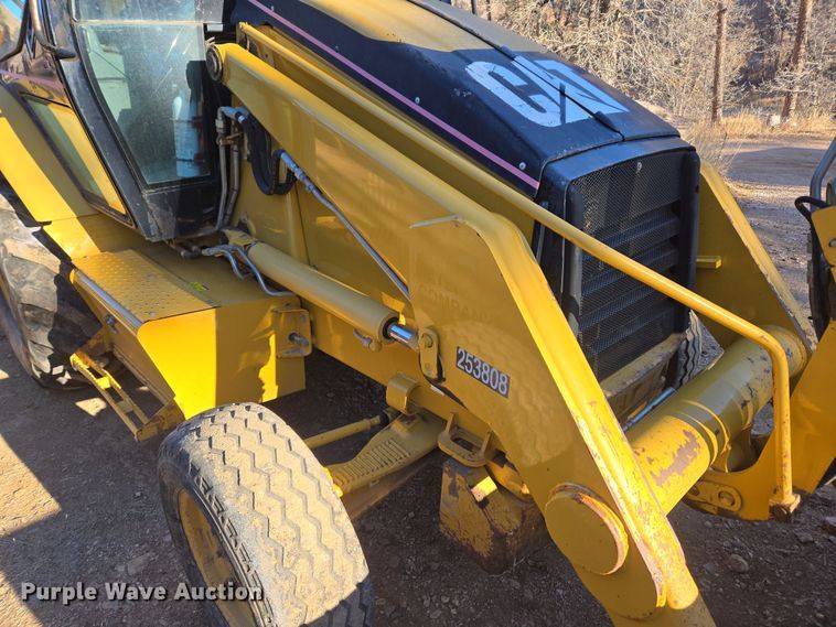 image for item DT7053 2004 Caterpillar 420D backhoe