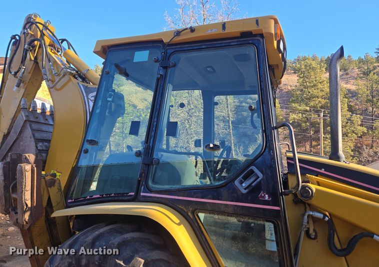 image for item DT7053 2004 Caterpillar 420D backhoe