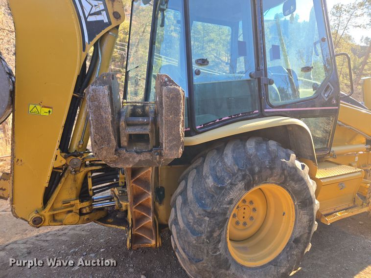 image for item DT7053 2004 Caterpillar 420D backhoe