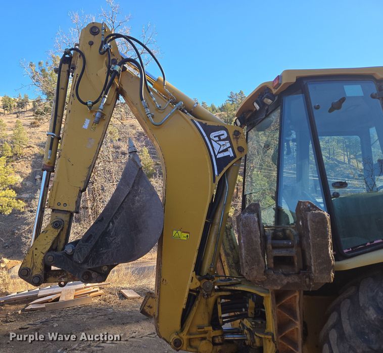 image for item DT7053 2004 Caterpillar 420D backhoe