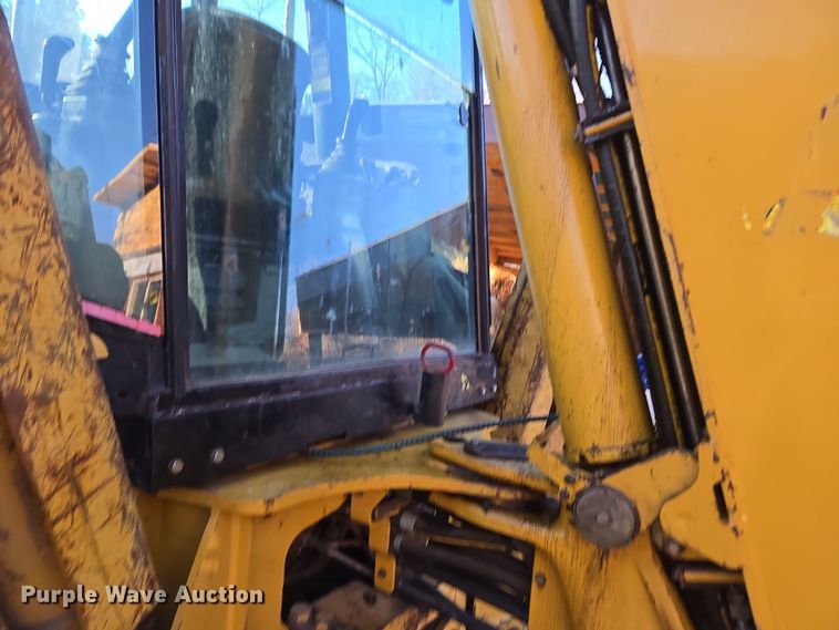 image for item DT7053 2004 Caterpillar 420D backhoe