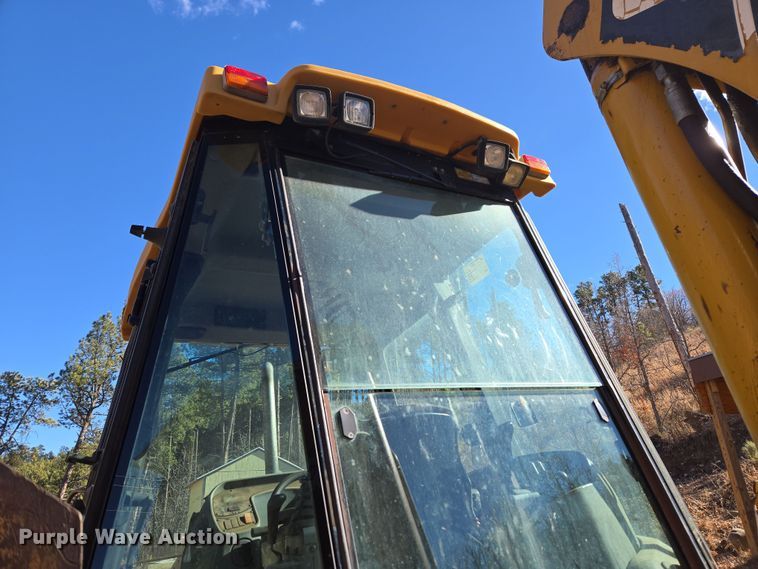 image for item DT7053 2004 Caterpillar 420D backhoe