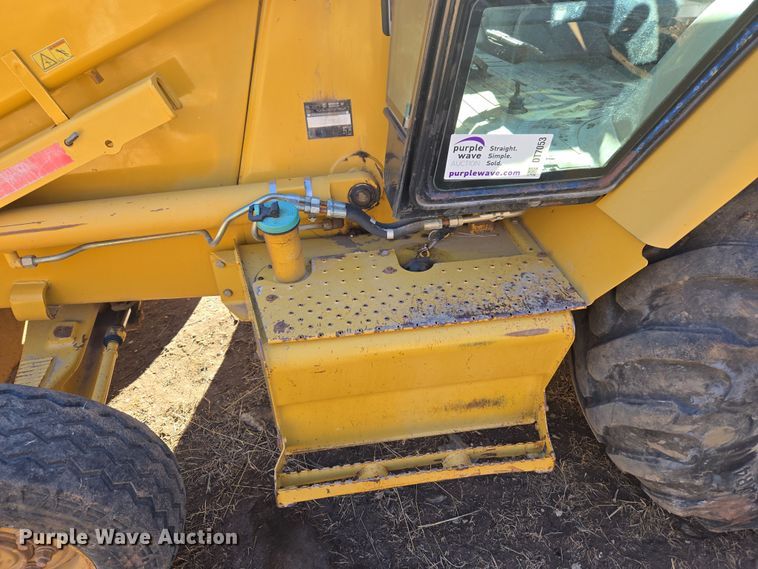 image for item DT7053 2004 Caterpillar 420D backhoe