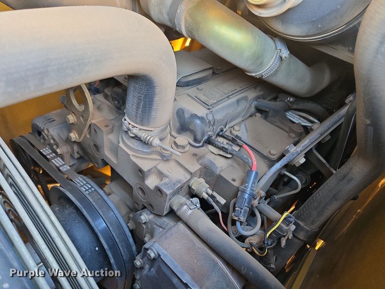 image for item DT7053 2004 Caterpillar 420D backhoe